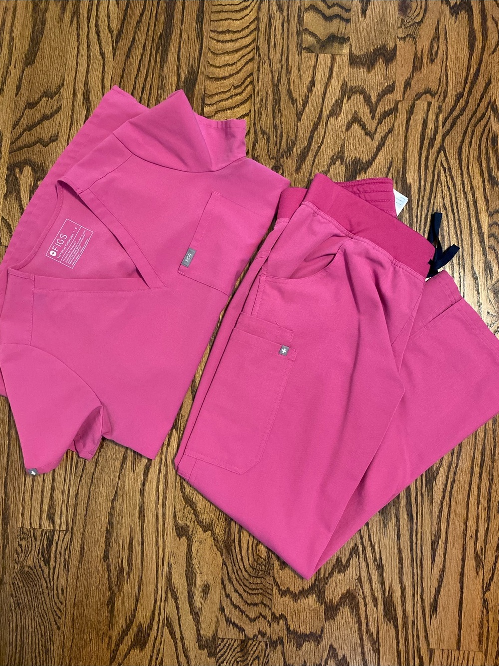 FIGS Pink Scrub Set